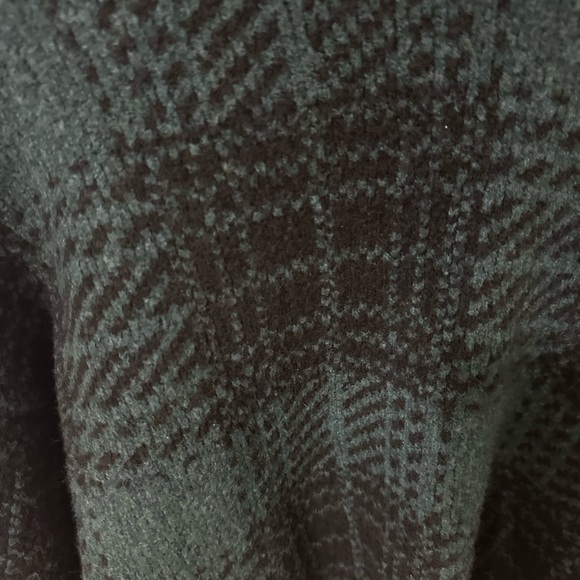 Abercrombie & Fitch Plaid Sweater - Picture 4 of 4